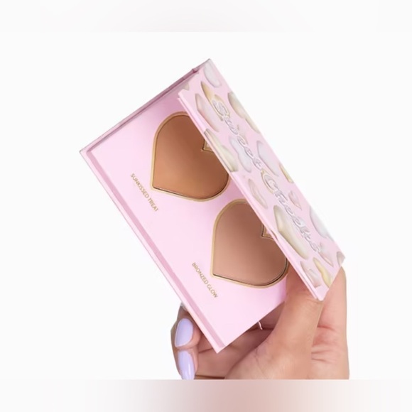 NEW Eloise Sweet Cheeks Heart Palette in Sunkissed Treat & Bronzed Glow - Picture 2 of 3
